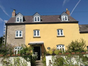Гостиница The Dairy at Rock Farm  Llandenny
